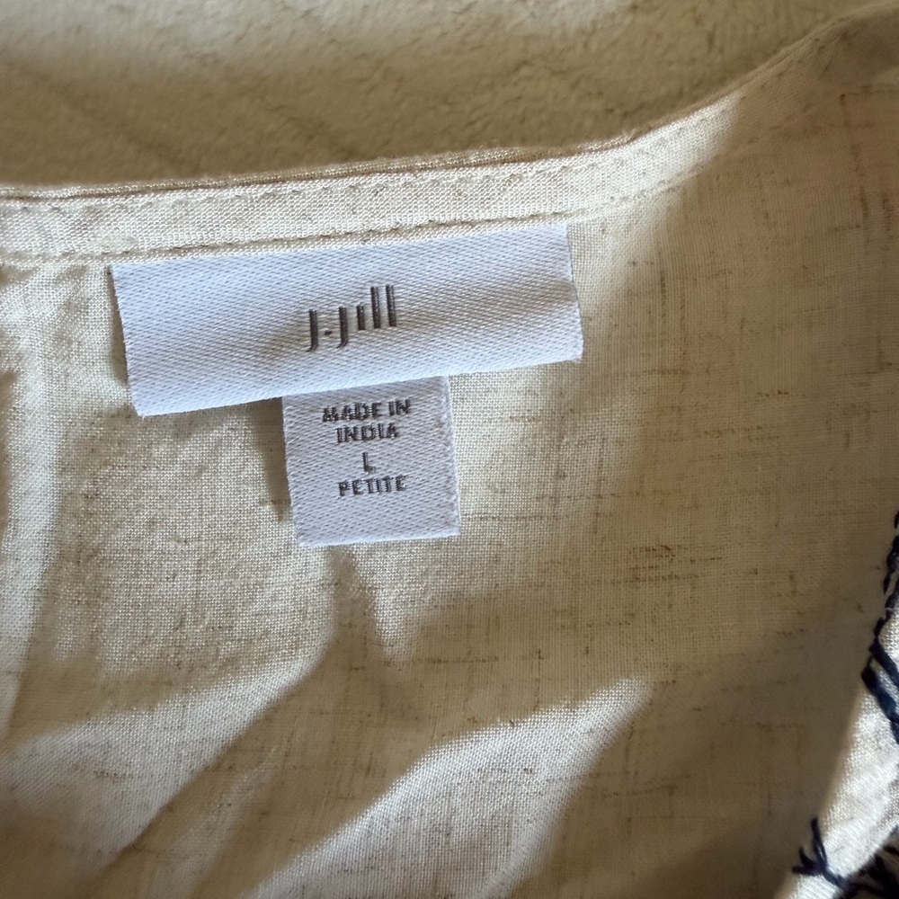 J. Jill women’s botanical garden Embroidered linen blend top - Picture 7 of 10